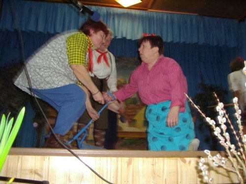 Hraje celá dědina aneb S veselou myslí na nesmysly. - 18.3.2006